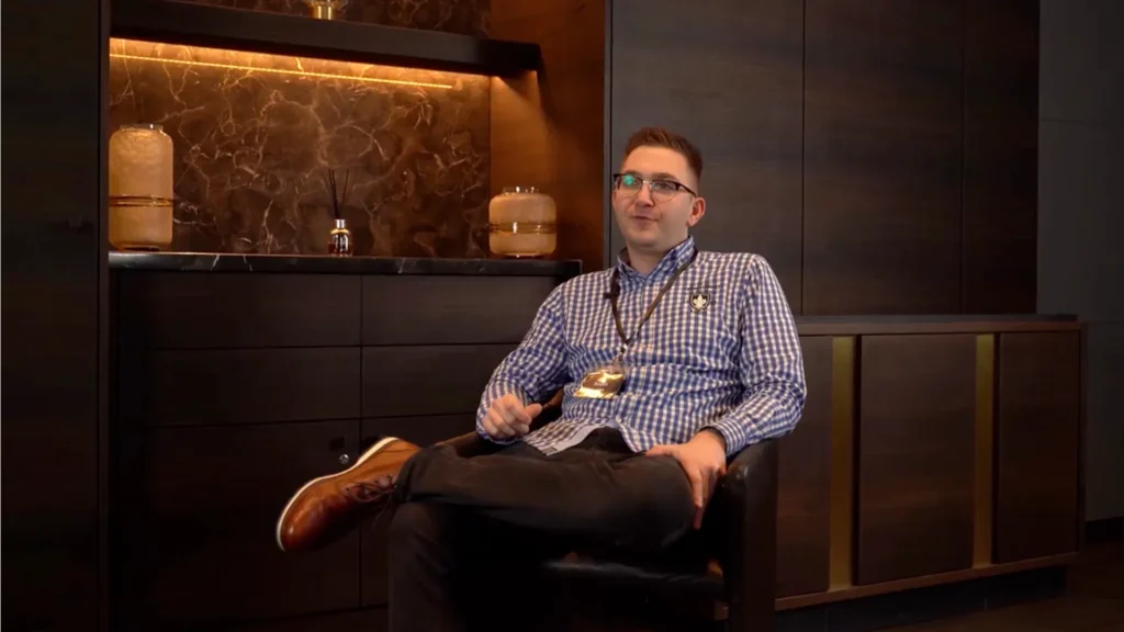 hr video thumbnail